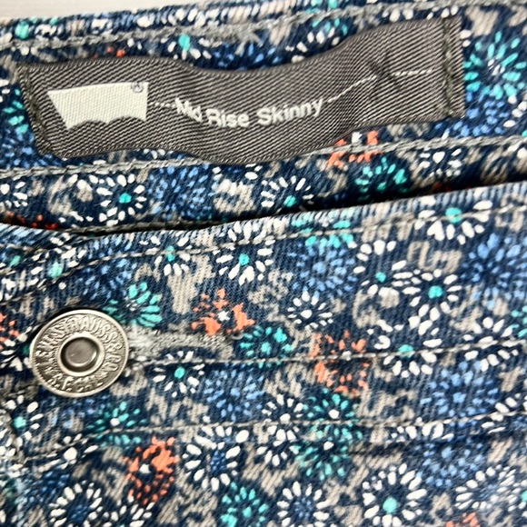 LEVI’S |💐 Floral Print Mid-Rise Cropped Skinny Jeans - Picture 4 of 8